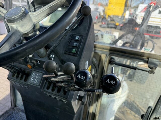 New Holland F106.6A alrrad 6x6 Grader 12 Ton - 10.700 Std - Niveleuse: photos 4 New Holland F106.6A alrrad 6x6 Grader 12 Ton - 10.700 Std - Niveleuse: photos 4