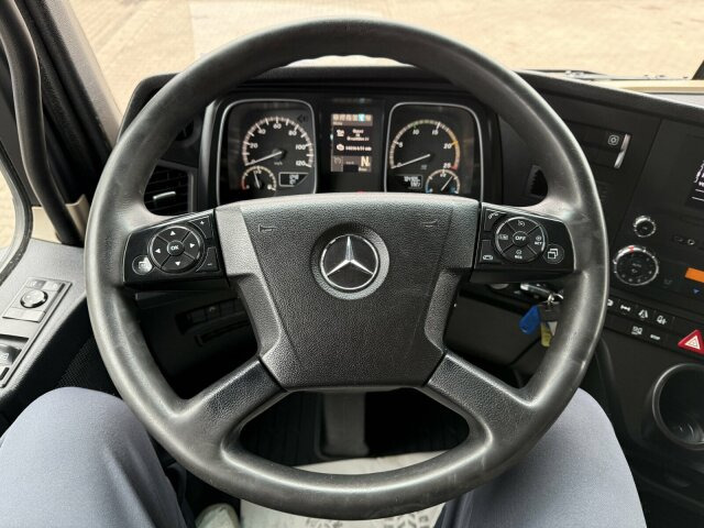 Mercedes-Benz Actros 1845 SZM 4x2 Retarder Kipphydraulik - Tracteur routier: photos 2 Mercedes-Benz Actros 1845 SZM 4x2 Retarder Kipphydraulik - Tracteur routier: photos 2