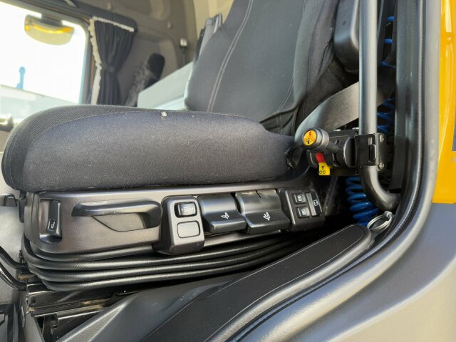 Scania G450 XT 4x4 Euro 6 SZM Kipphydraulik Blatt/ Luft - Tracteur routier: photos 5 Scania G450 XT 4x4 Euro 6 SZM Kipphydraulik Blatt/ Luft - Tracteur routier: photos 5