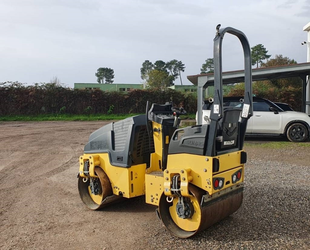 Bomag BW 100 AD M-5 - Rouleau compresseur: photos 3 Bomag BW 100 AD M-5 - Rouleau compresseur: photos 3