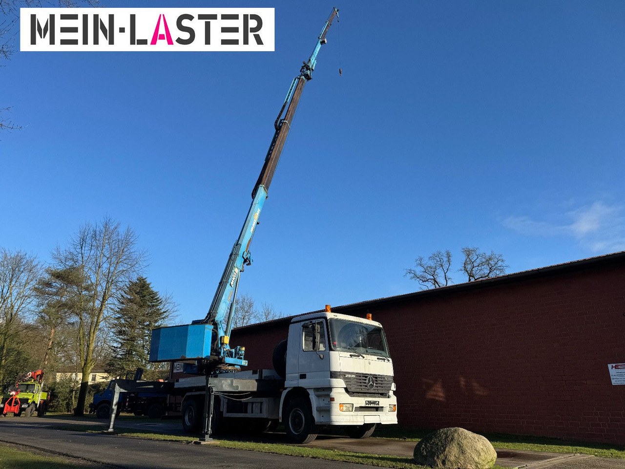 Mercedes-Benz 3335 V6 MKG 550 Ta2-a2 -46m 420 kg Funk - Camion grue: photos 5 Mercedes-Benz 3335 V6 MKG 550 Ta2-a2 -46m 420 kg Funk - Camion grue: photos 5
