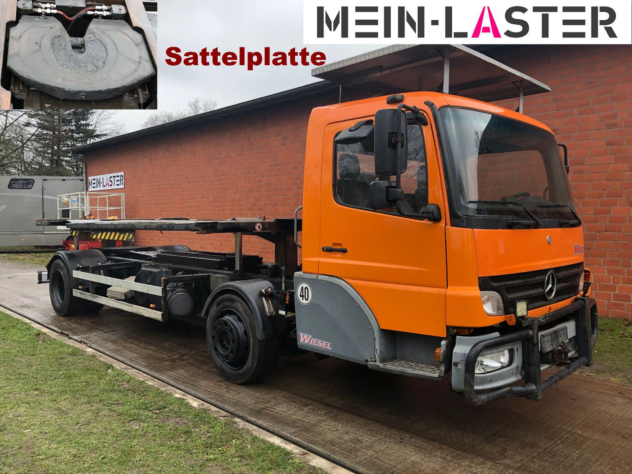 Mercedes-Benz Kamag Wiesel Umsetzter Sattelplatte - Camion porte-conteneur/ Caisse mobile: photos 1 Mercedes-Benz Kamag Wiesel Umsetzter Sattelplatte - Camion porte-conteneur/ Caisse mobile: photos 1