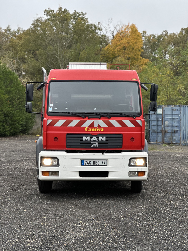 MAN LE 14.250 - Camion de pompier: photos 3 MAN LE 14.250 - Camion de pompier: photos 3