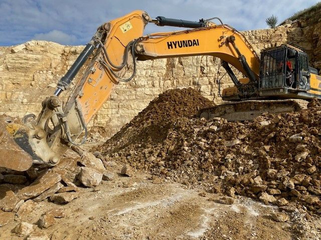 Hyundai HX 480 - Pelle sur chenille: photos 1 Hyundai HX 480 - Pelle sur chenille: photos 1