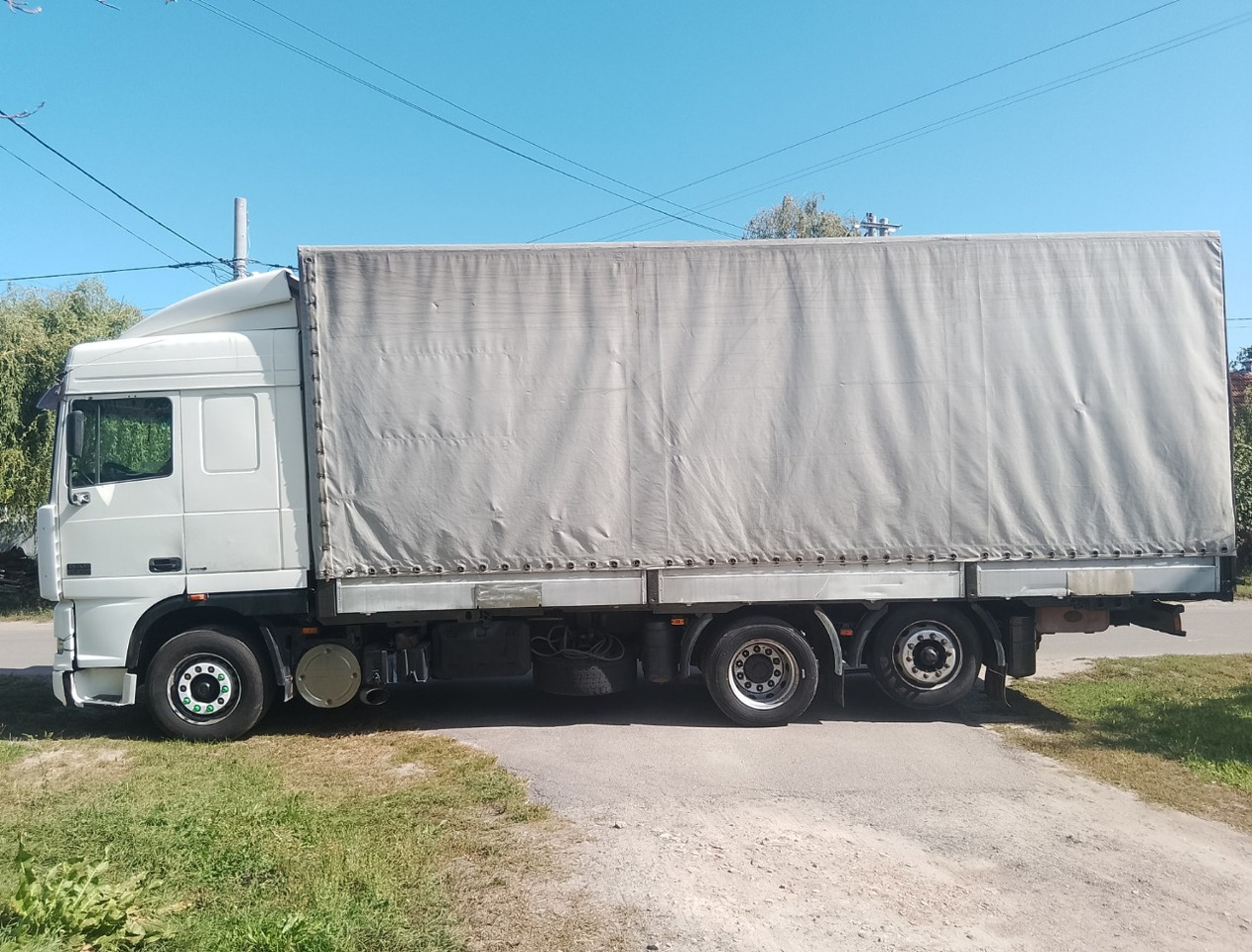 DAF XF95.430 - Camion à rideaux coulissants: photos 5 DAF XF95.430 - Camion à rideaux coulissants: photos 5