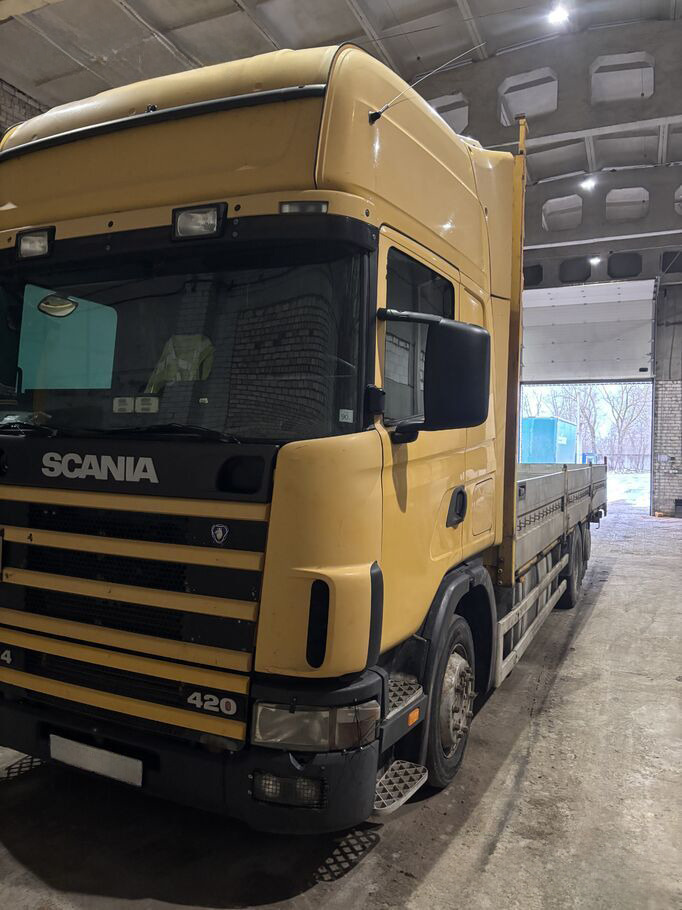 SCANIA R124.420 - Camion plateau: photos 2 SCANIA R124.420 - Camion plateau: photos 2