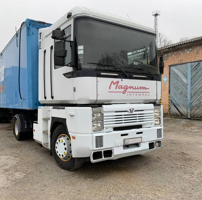 RENAULT Magnum 390 - Tracteur routier: photos 1 RENAULT Magnum 390 - Tracteur routier: photos 1