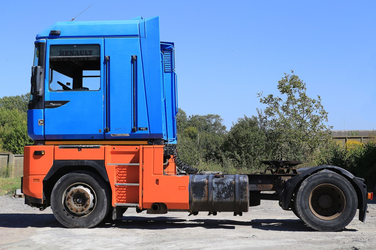RENAULT Magnum 440 - Tracteur routier: photos 4 RENAULT Magnum 440 - Tracteur routier: photos 4