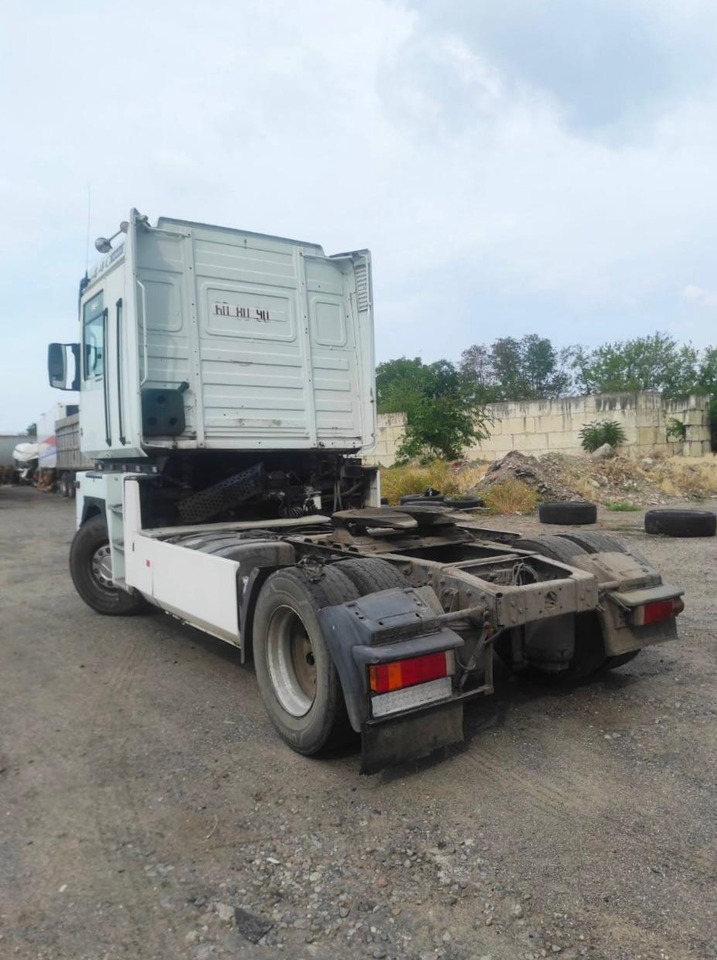 RENAULT Magnum 440 ID1515S - Tracteur routier: photos 5 RENAULT Magnum 440 ID1515S - Tracteur routier: photos 5