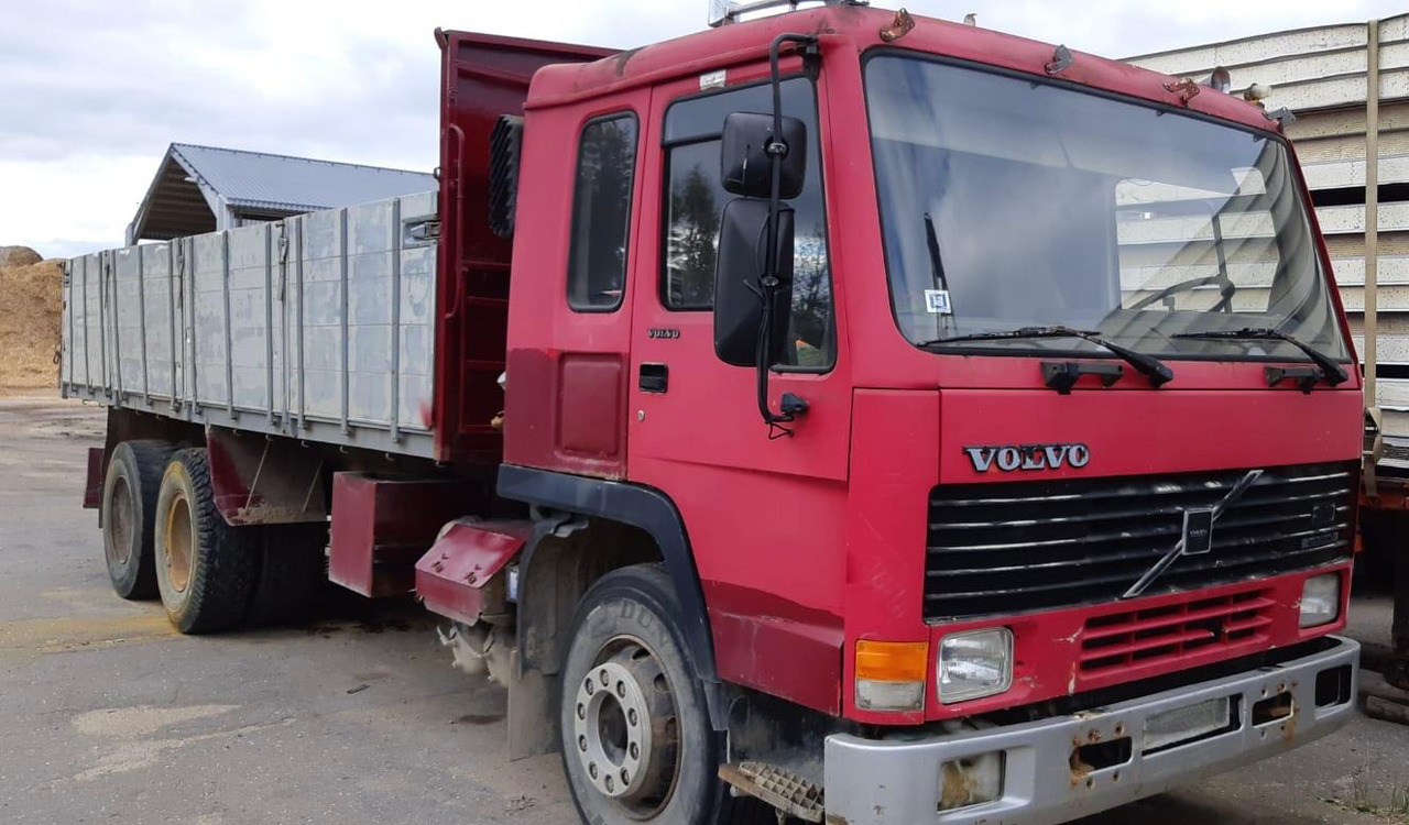 VOLVO FL10 - Camion benne: photos 1 VOLVO FL10 - Camion benne: photos 1