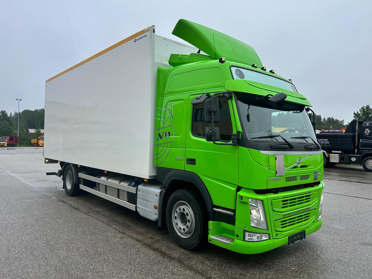 VOLVO FM330 - Camion fourgon: photos 1 VOLVO FM330 - Camion fourgon: photos 1