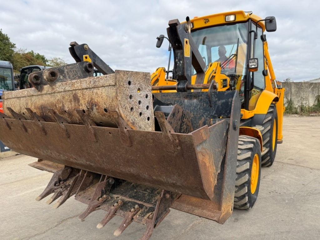 Tractopelle JCB 3 CX: photos 11 Tractopelle JCB 3 CX: photos 11