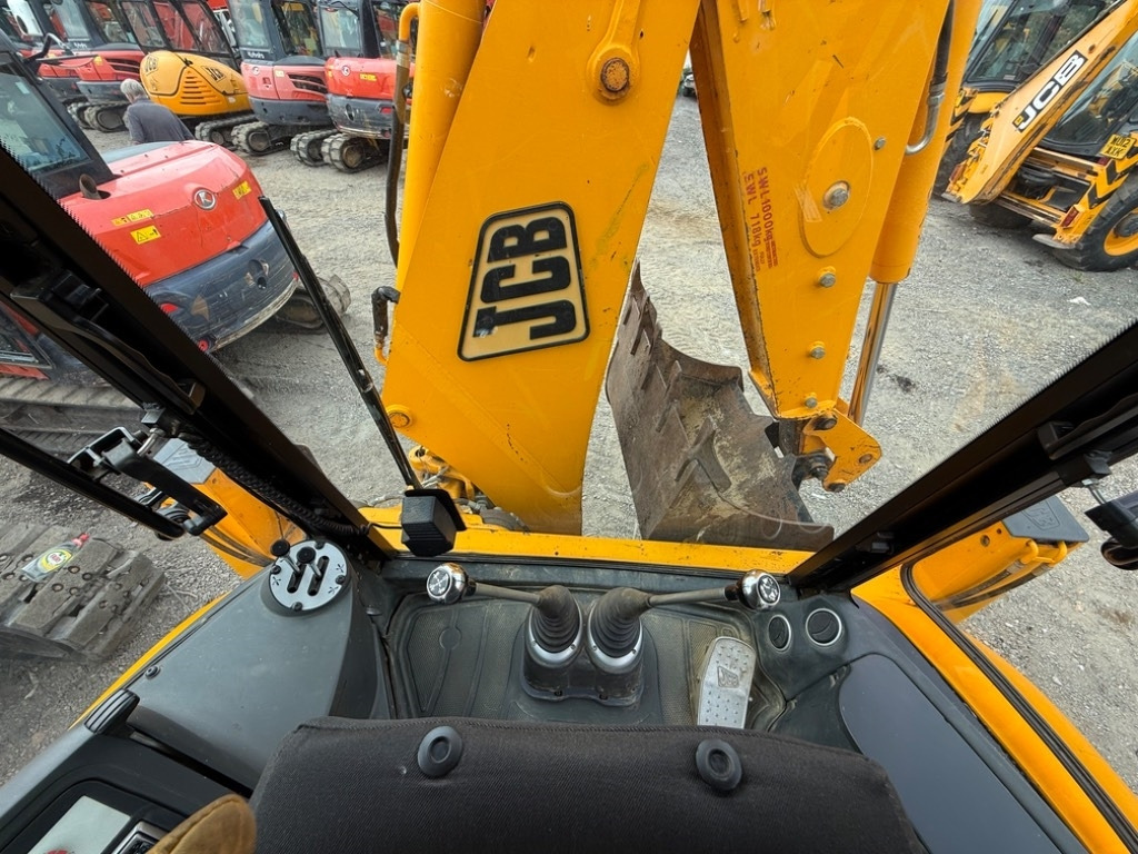 Tractopelle JCB 3 CX: photos 12 Tractopelle JCB 3 CX: photos 12