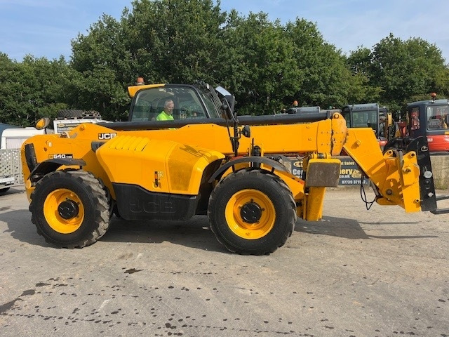 JCB 540-140 - Chariot télescopique: photos 1 JCB 540-140 - Chariot télescopique: photos 1