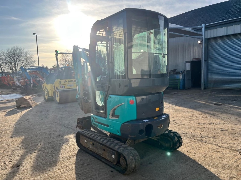 Mini pelle Kobelco SK 17 SR-3: photos 6