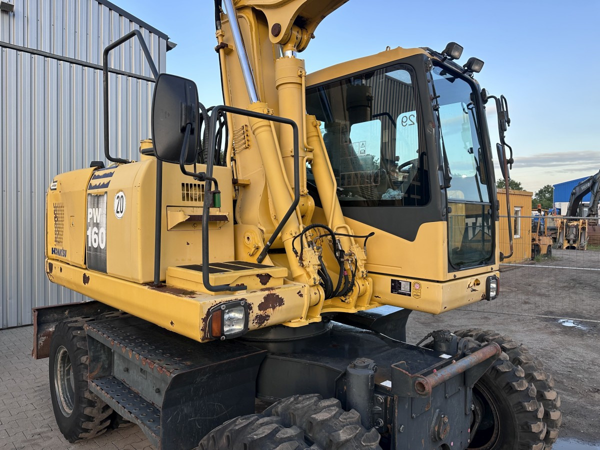KOMATSU PW 160 ES-7K Clima German machine! - Pelle sur pneus: photos 5 KOMATSU PW 160 ES-7K Clima German machine! - Pelle sur pneus: photos 5
