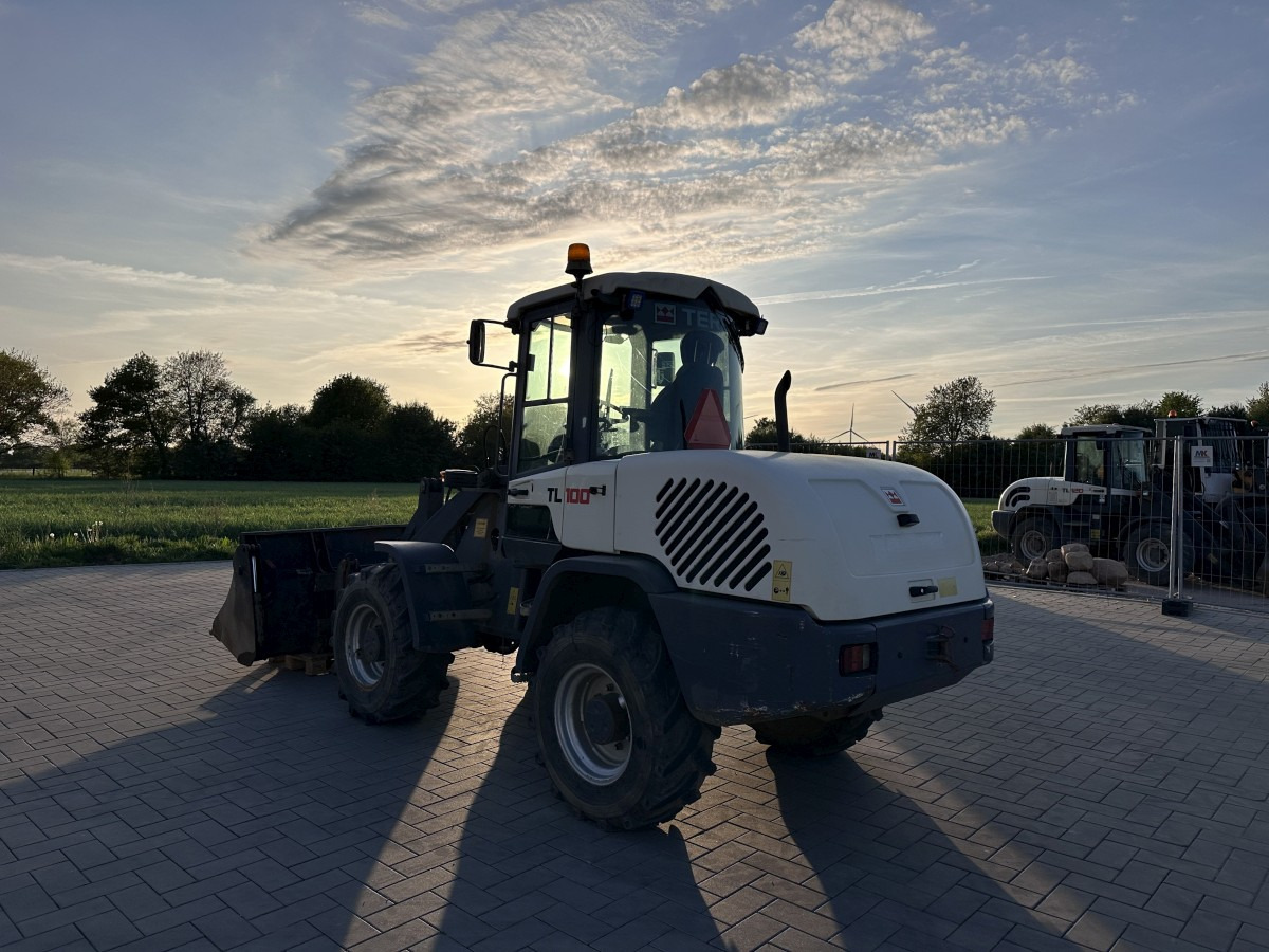 TEREX TL 100 - 30 Km/h Schaufel + Palettengabel Top ! - Chargeuse sur pneus: photos 5 TEREX TL 100 - 30 Km/h Schaufel + Palettengabel Top ! - Chargeuse sur pneus: photos 5