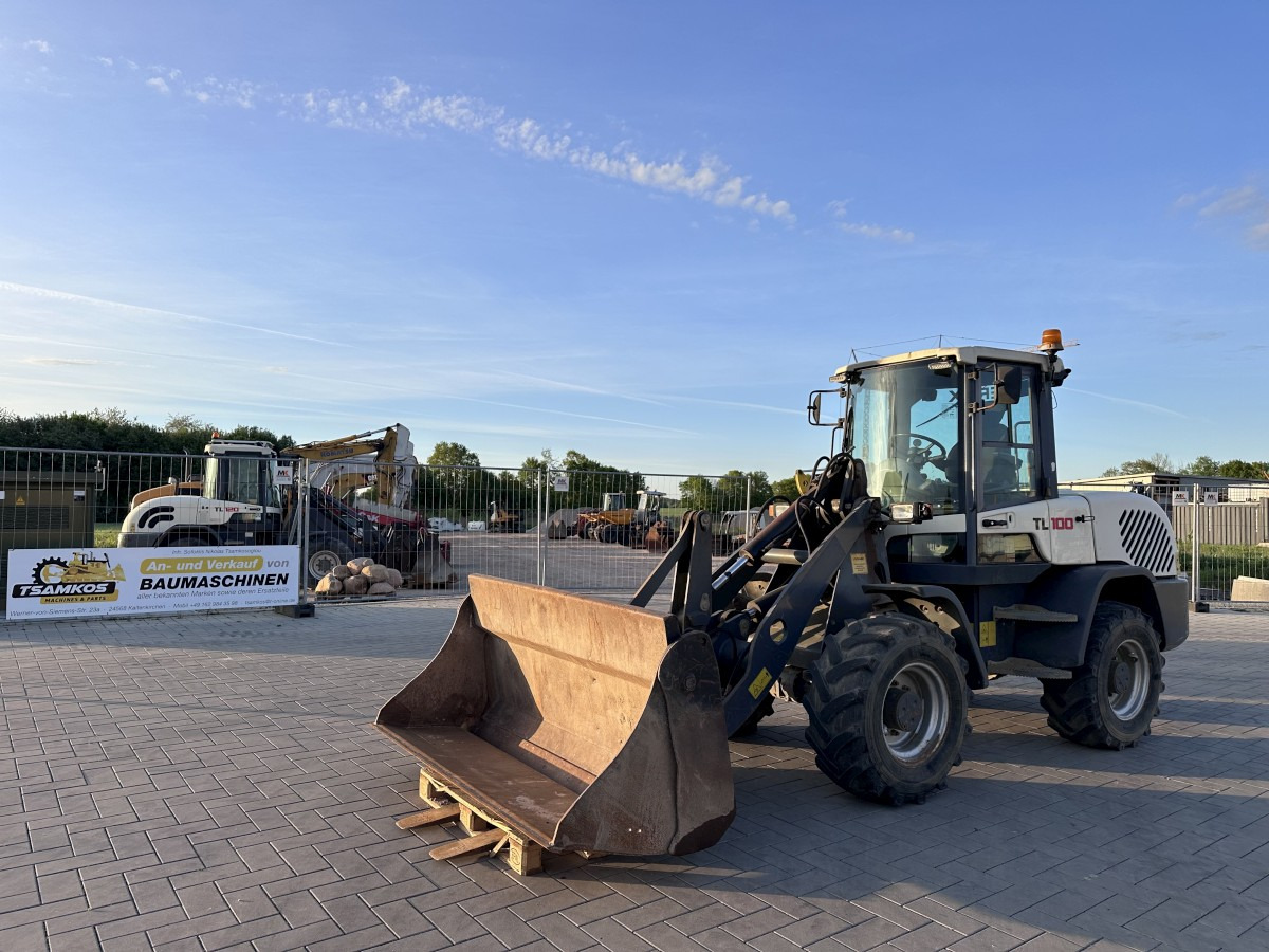 TEREX TL 100 - 30 Km/h Schaufel + Palettengabel Top ! - Chargeuse sur pneus: photos 3 TEREX TL 100 - 30 Km/h Schaufel + Palettengabel Top ! - Chargeuse sur pneus: photos 3