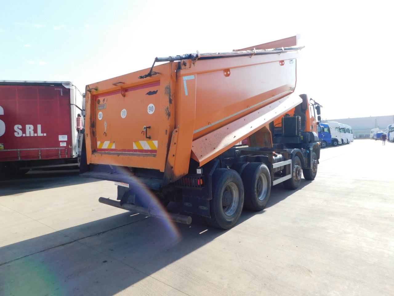 Ford 4142d 8x4 dcab e6 16s2230 - Camion benne: photos 3 Ford 4142d 8x4 dcab e6 16s2230 - Camion benne: photos 3