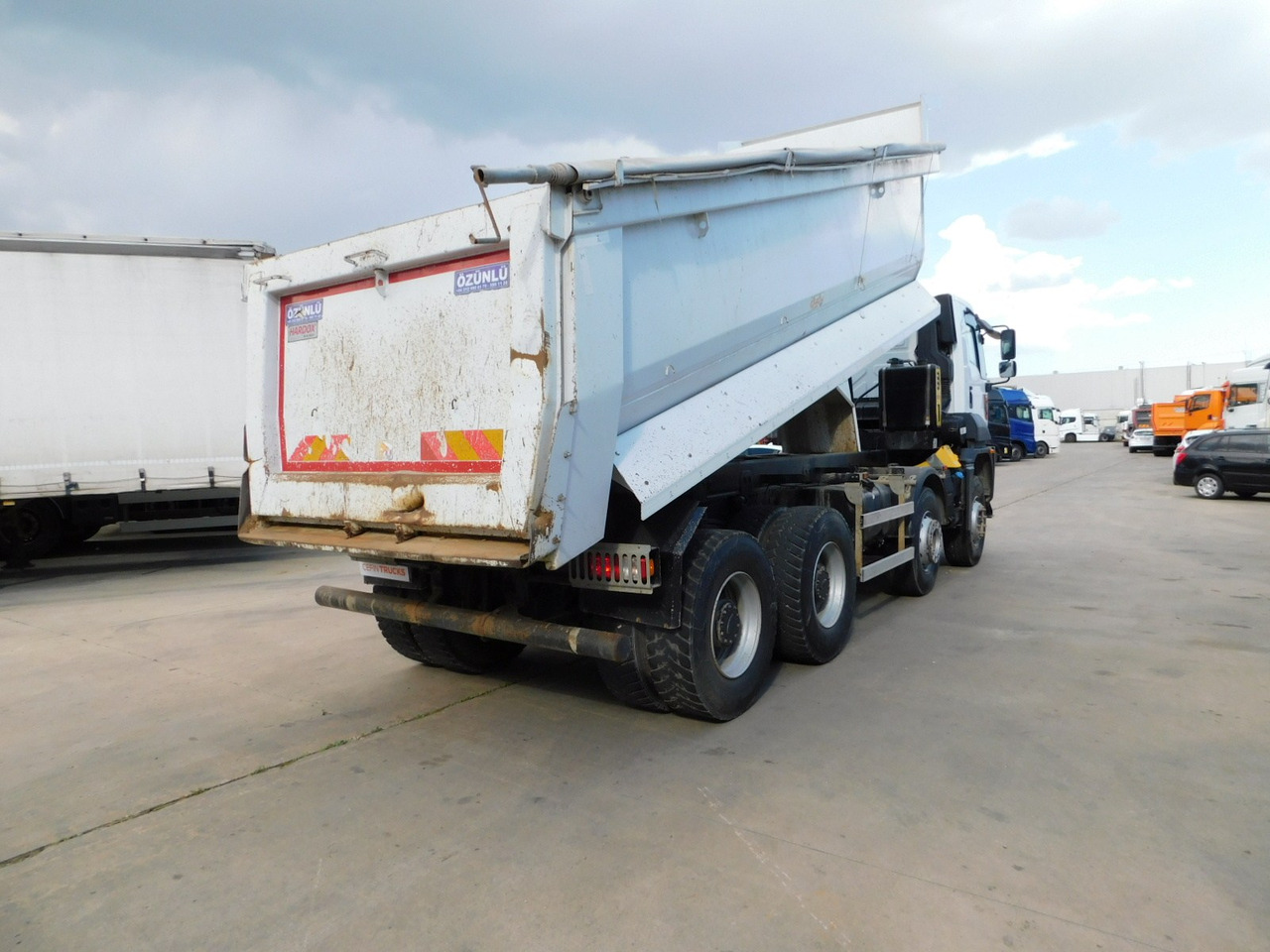 Ford 4142d 8x4 dcab e6 16s2230 ecotorq - Camion benne: photos 3 Ford 4142d 8x4 dcab e6 16s2230 ecotorq - Camion benne: photos 3