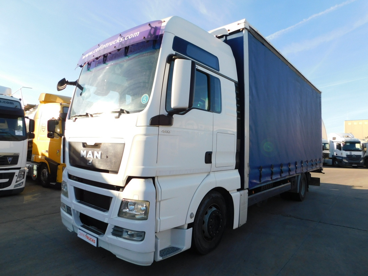 Man Tgx 18440 - Camion à rideaux coulissants: photos 1 Man Tgx 18440 - Camion à rideaux coulissants: photos 1