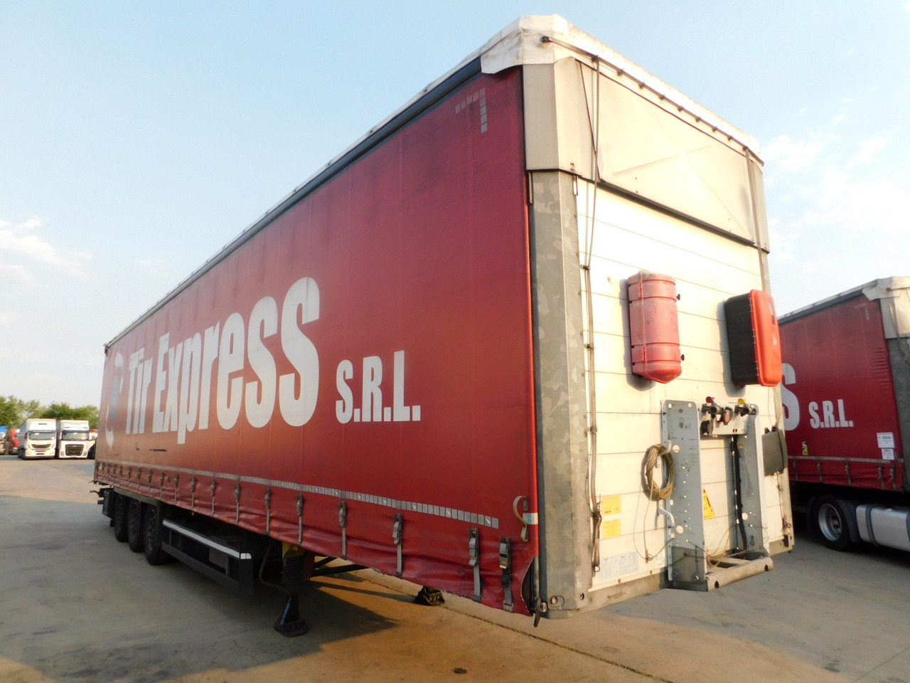 Schmitz Cargobull scbs3t - Semi-remorque rideaux coulissants: photos 2 Schmitz Cargobull scbs3t - Semi-remorque rideaux coulissants: photos 2