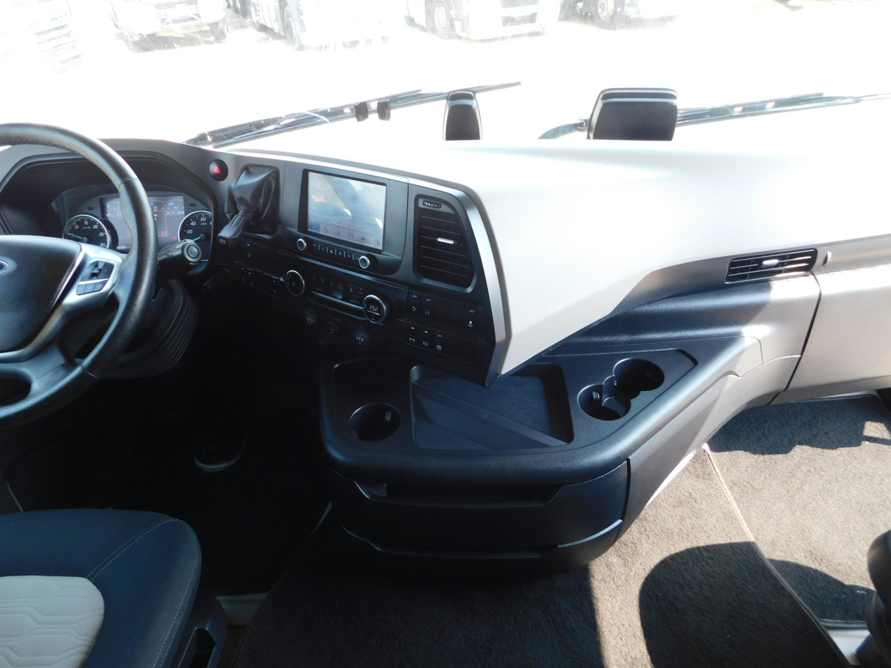 Tracteur routier Ford F max 4x2 scab e6 12tx2620: photos 7