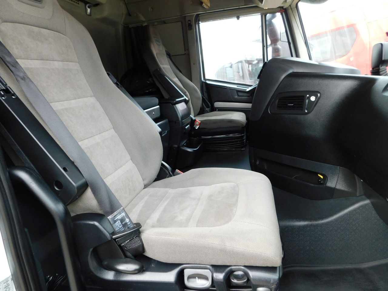 Iveco Stralis 420 - Tracteur routier: photos 5 Iveco Stralis 420 - Tracteur routier: photos 5