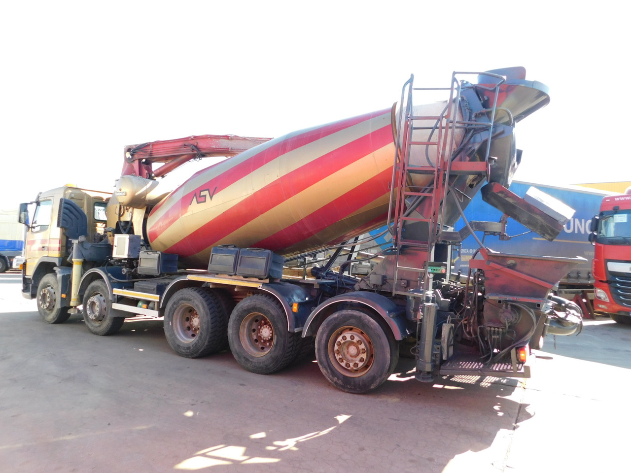 Volvo Pompa de beton cu mixer fm 9 - Camion malaxeur: photos 4 Volvo Pompa de beton cu mixer fm 9 - Camion malaxeur: photos 4