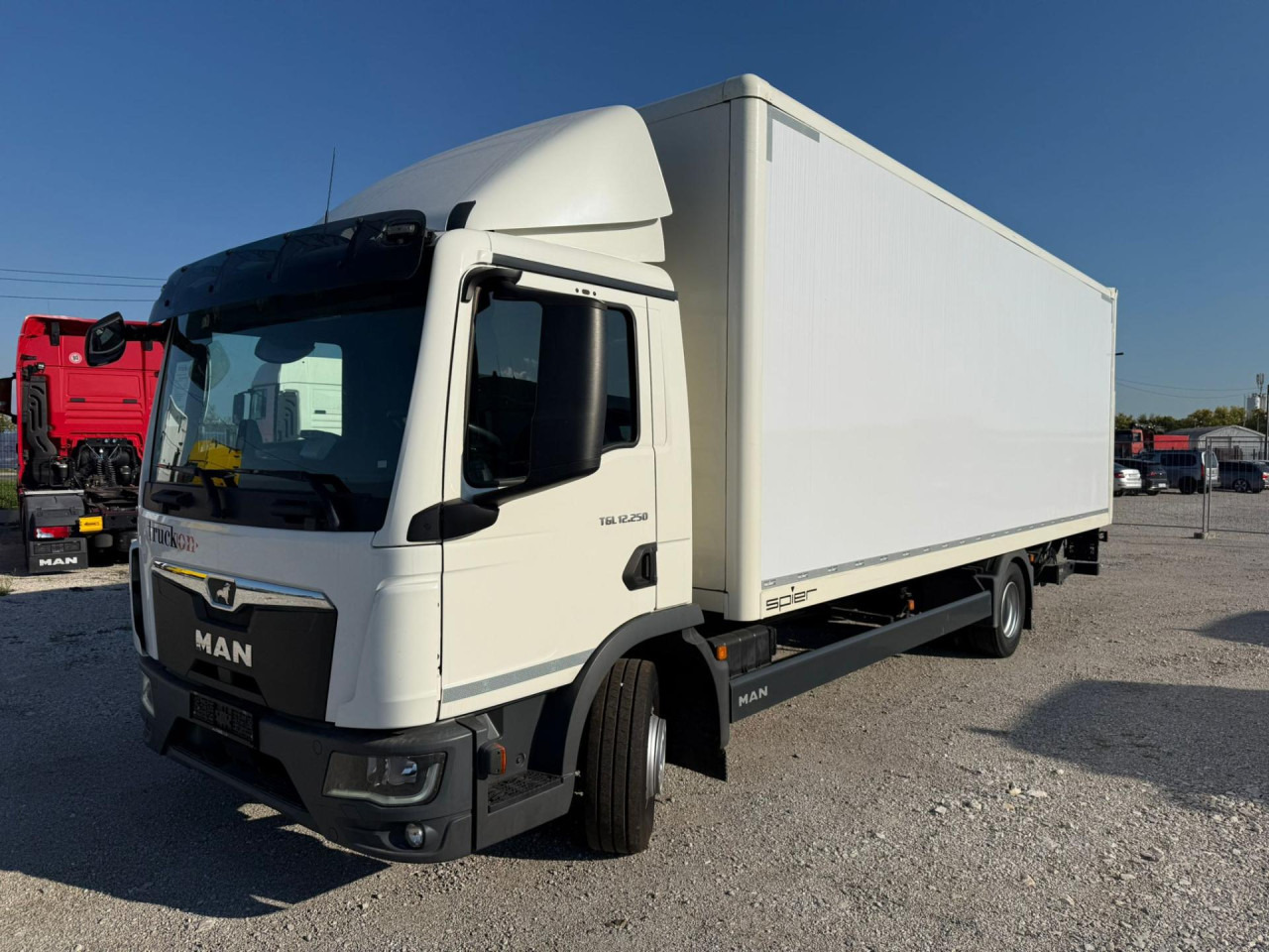 MAN TGL 12.250 4x2 BL Euro6 Klima AHK Luftfeder - Fourgon grand volume: photos 1 MAN TGL 12.250 4x2 BL Euro6 Klima AHK Luftfeder - Fourgon grand volume: photos 1