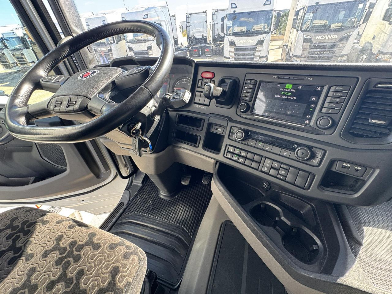 Tracteur routier Scania R 460: photos 8 Tracteur routier Scania R 460: photos 8