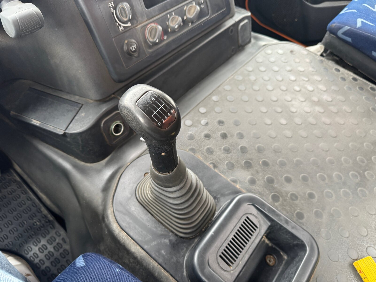 AD260T41 6x4 AD260T41 6x4, EEV - Camion benne: photos 5 AD260T41 6x4 AD260T41 6x4, EEV - Camion benne: photos 5