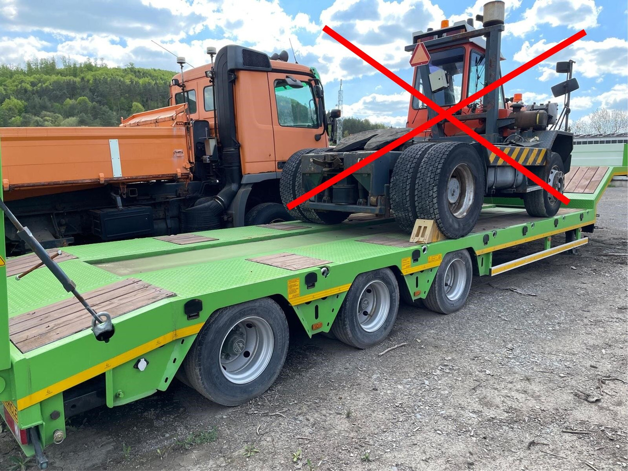 ALPSAN 56t ALPSAN 56t, hydr. Rampen, Verbr. auf 3m - Semi-remorque surbaissé: photos 2 ALPSAN 56t ALPSAN 56t, hydr. Rampen, Verbr. auf 3m - Semi-remorque surbaissé: photos 2