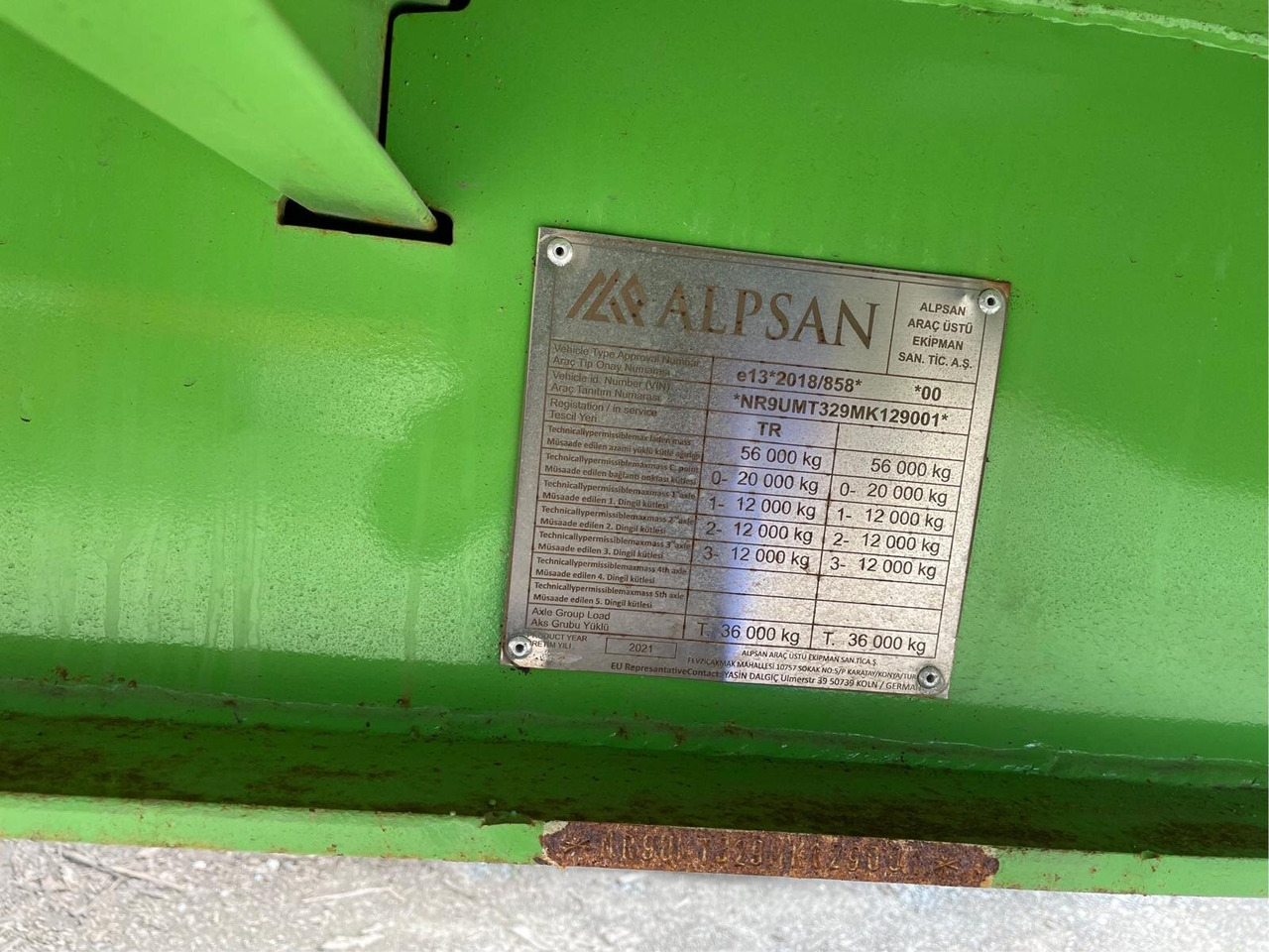 ALPSAN 56t ALPSAN 56t, hydr. Rampen, Verbr. auf 3m - Semi-remorque surbaissé: photos 4 ALPSAN 56t ALPSAN 56t, hydr. Rampen, Verbr. auf 3m - Semi-remorque surbaissé: photos 4