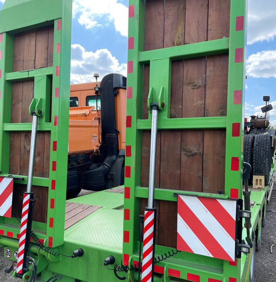 ALPSAN 56t ALPSAN 56t, hydr. Rampen, Verbr. auf 3m - Semi-remorque surbaissé: photos 3 ALPSAN 56t ALPSAN 56t, hydr. Rampen, Verbr. auf 3m - Semi-remorque surbaissé: photos 3