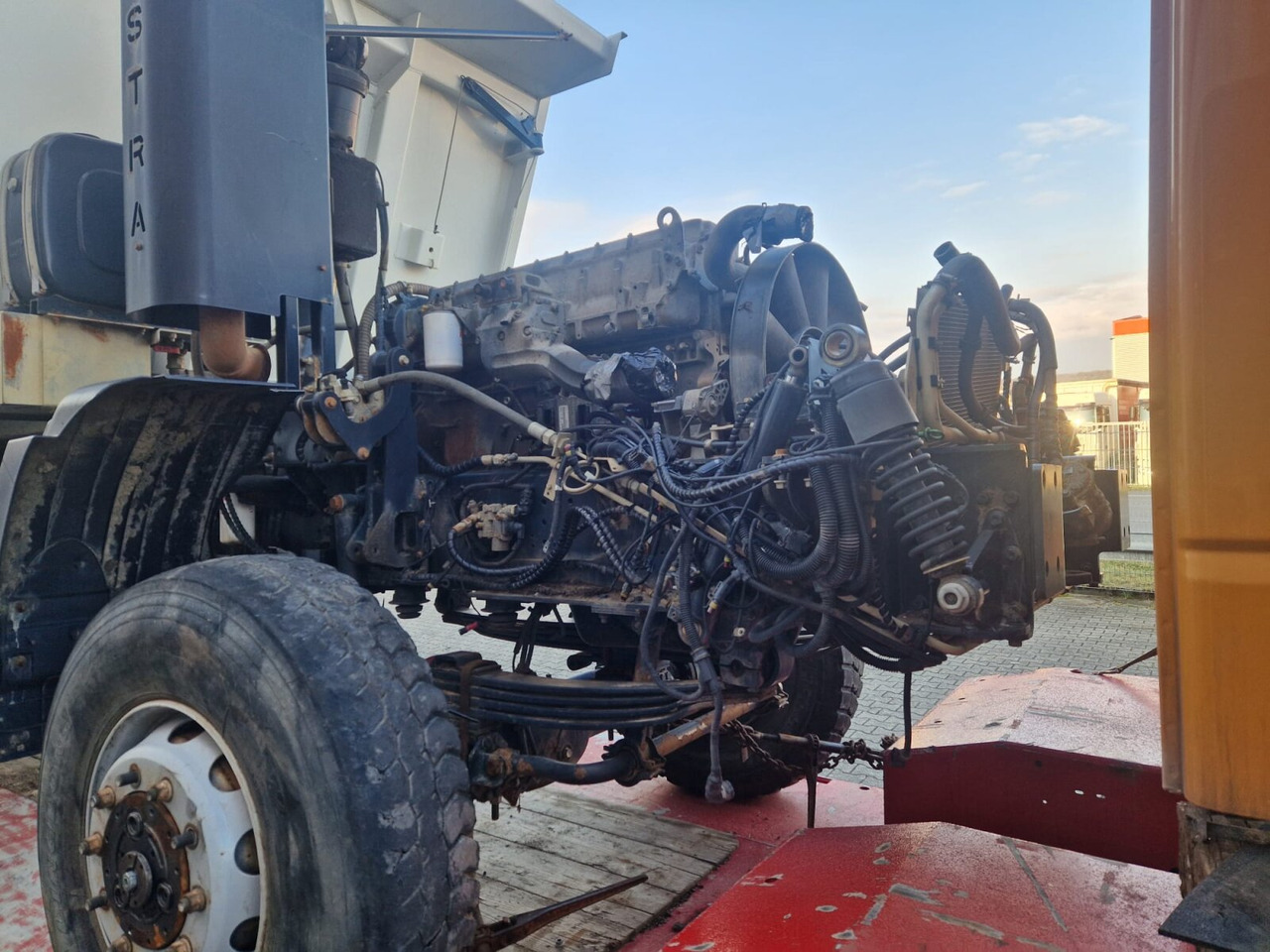 Crédit-bail de  ASTRA HHD9 6x6 ASTRA HHD9 6x6, Cursor 13 ASTRA HHD9 6x6 ASTRA HHD9 6x6, Cursor 13: photos 11