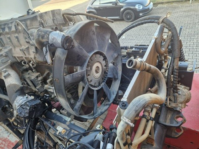 Crédit-bail de  ASTRA HHD9 6x6 ASTRA HHD9 6x6, Cursor 13 ASTRA HHD9 6x6 ASTRA HHD9 6x6, Cursor 13: photos 14