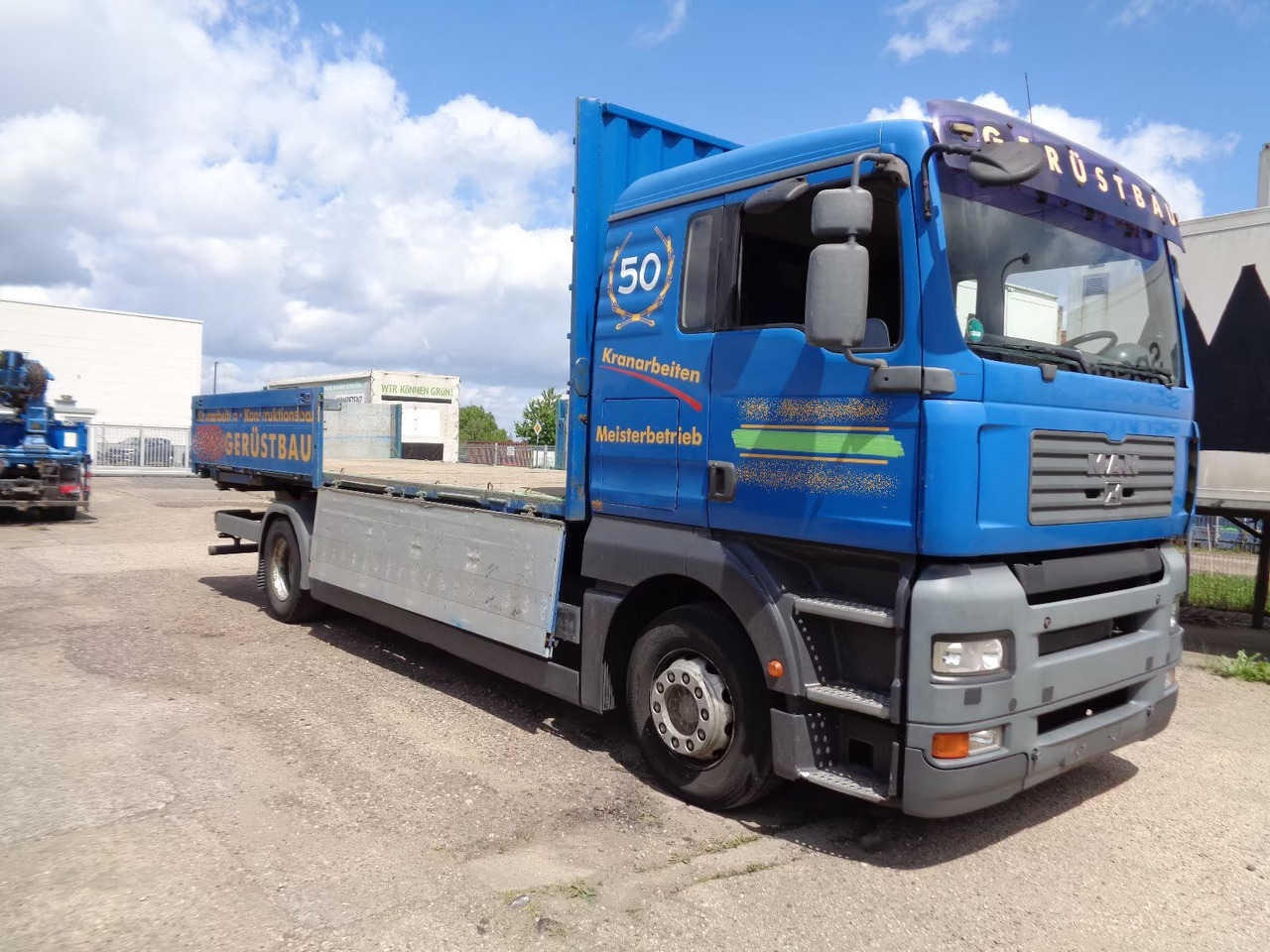 MAN TGA 18.350 LL 4x2 TGA 18.350 LL 4x2, 5 Sitze - Camion: photos 1 MAN TGA 18.350 LL 4x2 TGA 18.350 LL 4x2, 5 Sitze - Camion: photos 1