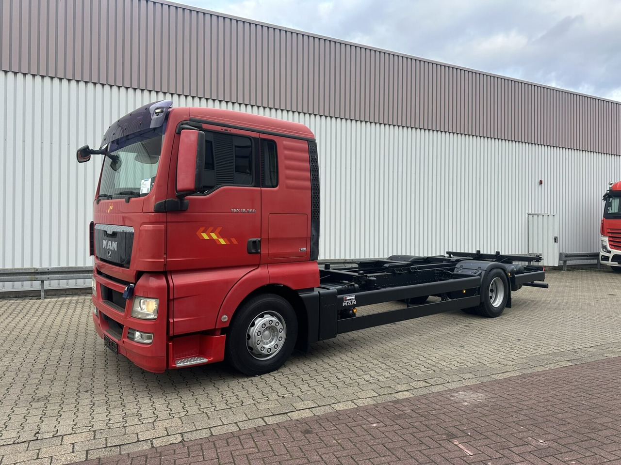 MAN TGX 18.360 4X2 LL TGX 18.360 4X2 LL, Fahrschule - Camion: photos 1 MAN TGX 18.360 4X2 LL TGX 18.360 4X2 LL, Fahrschule - Camion: photos 1