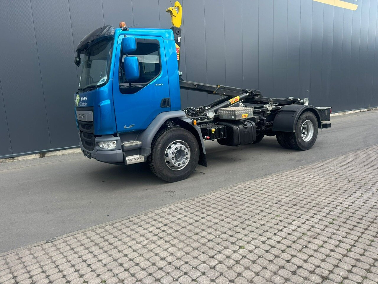 DAF LF 290 FA 4x2 LF 290 FA 4x2, Nebenantrieb, Navi - Châssis cabine: photos 1 DAF LF 290 FA 4x2 LF 290 FA 4x2, Nebenantrieb, Navi - Châssis cabine: photos 1