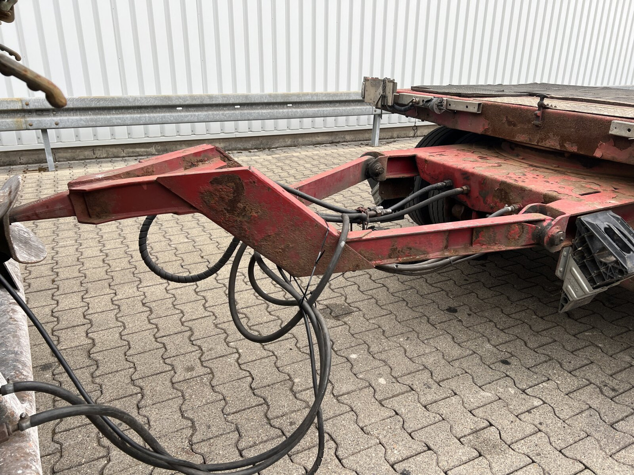 Goldhofer TU 3-24/80 TU 3-24/80, hydr. Rampen, Verbr. auf 3m - Remorque porte-engin surbaissée: photos 4 Goldhofer TU 3-24/80 TU 3-24/80, hydr. Rampen, Verbr. auf 3m - Remorque porte-engin surbaissée: photos 4