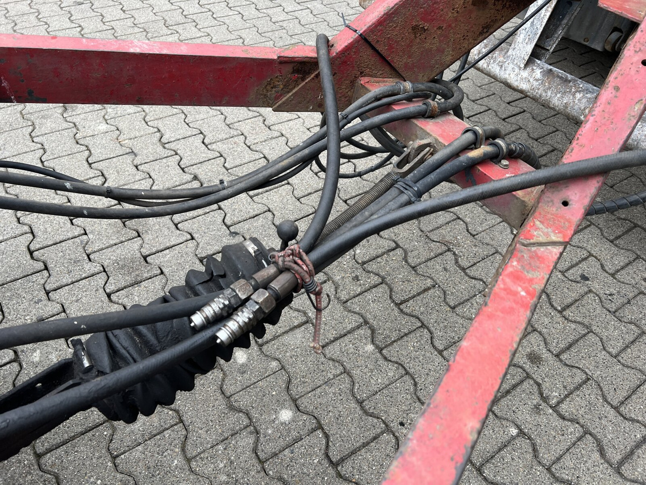 Goldhofer TU 3-24/80 TU 3-24/80, hydr. Rampen, Verbr. auf 3m - Remorque porte-engin surbaissée: photos 5 Goldhofer TU 3-24/80 TU 3-24/80, hydr. Rampen, Verbr. auf 3m - Remorque porte-engin surbaissée: photos 5