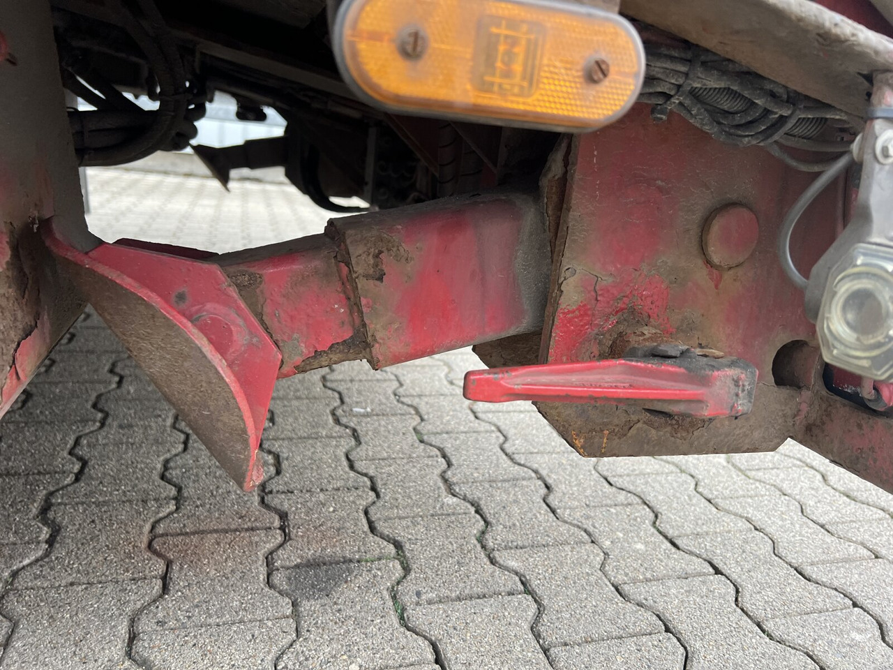 Goldhofer TU 3-24/80 TU 3-24/80, hydr. Rampen, Verbr. auf 3m - Remorque porte-engin surbaissée: photos 3 Goldhofer TU 3-24/80 TU 3-24/80, hydr. Rampen, Verbr. auf 3m - Remorque porte-engin surbaissée: photos 3