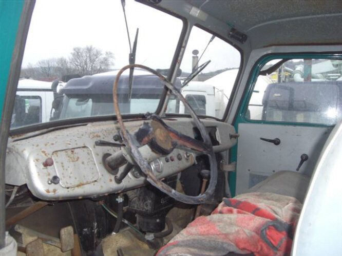 - H3A 4x2 IFA H3A 4x2 - Camion benne: photos 5 - H3A 4x2 IFA H3A 4x2 - Camion benne: photos 5
