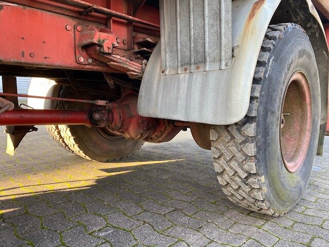 HENSCHEL F 161 AK 4x4 HENSCHEL F 161 AK 4x4 mit Kran Atlas AK 5007 - Camion grue: photos 5 HENSCHEL F 161 AK 4x4 HENSCHEL F 161 AK 4x4 mit Kran Atlas AK 5007 - Camion grue: photos 5