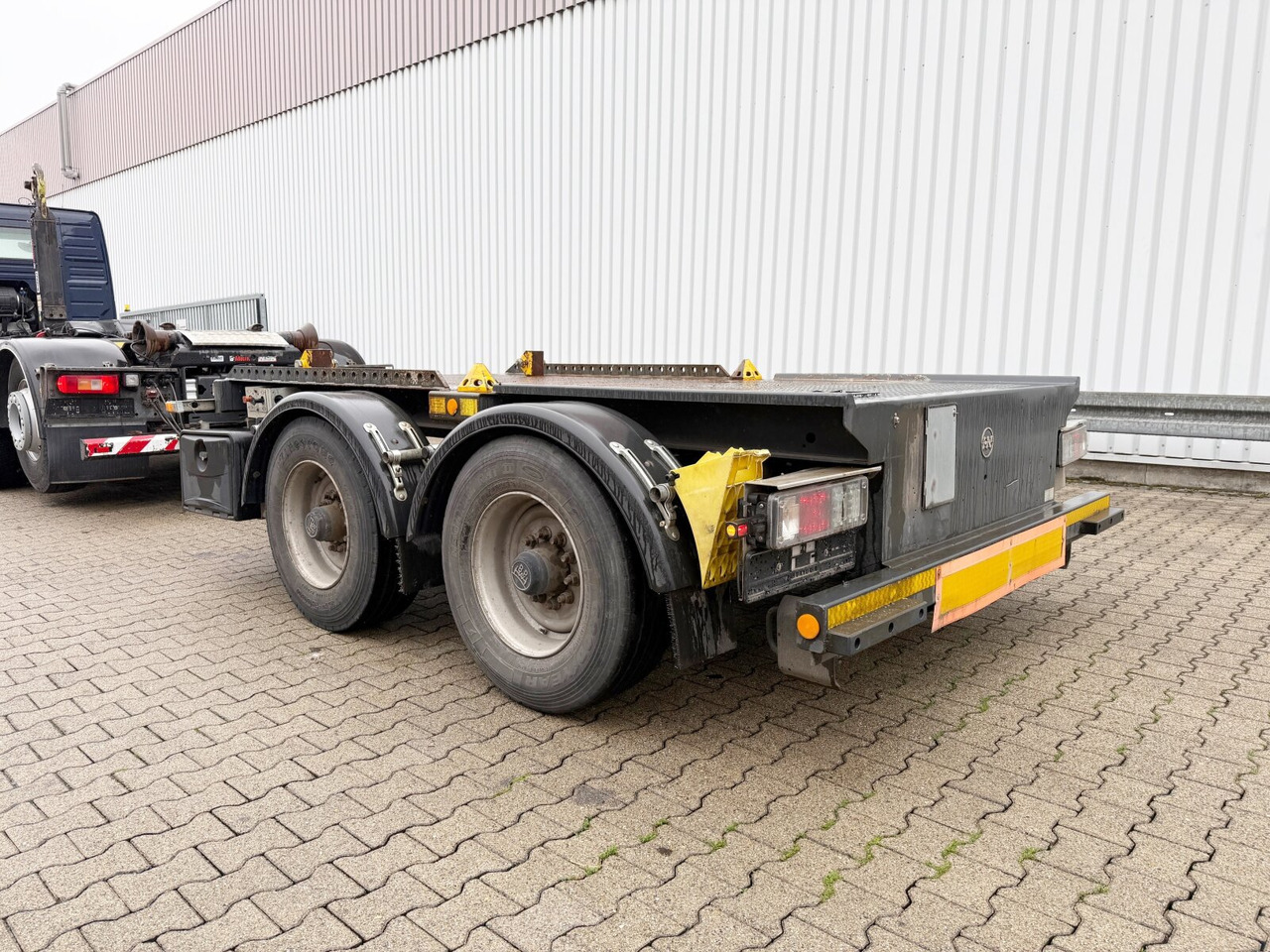 HTM 13.35 P HTM 13.35 P Absetzanhänger - Remorque plateau: photos 4 HTM 13.35 P HTM 13.35 P Absetzanhänger - Remorque plateau: photos 4