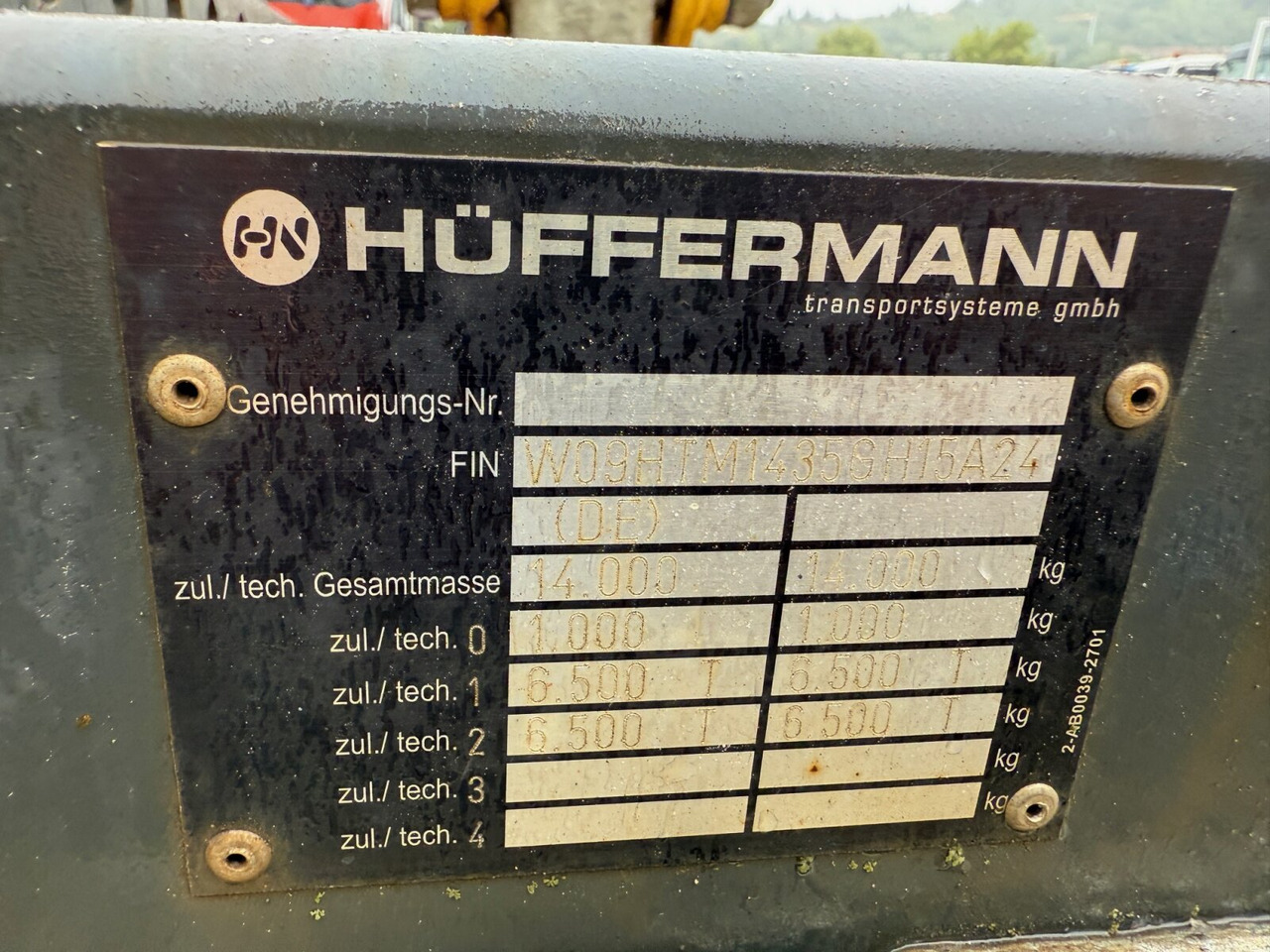 HTM 13.35 P HTM 13.35 P Absetzanhänger - Remorque plateau: photos 2 HTM 13.35 P HTM 13.35 P Absetzanhänger - Remorque plateau: photos 2