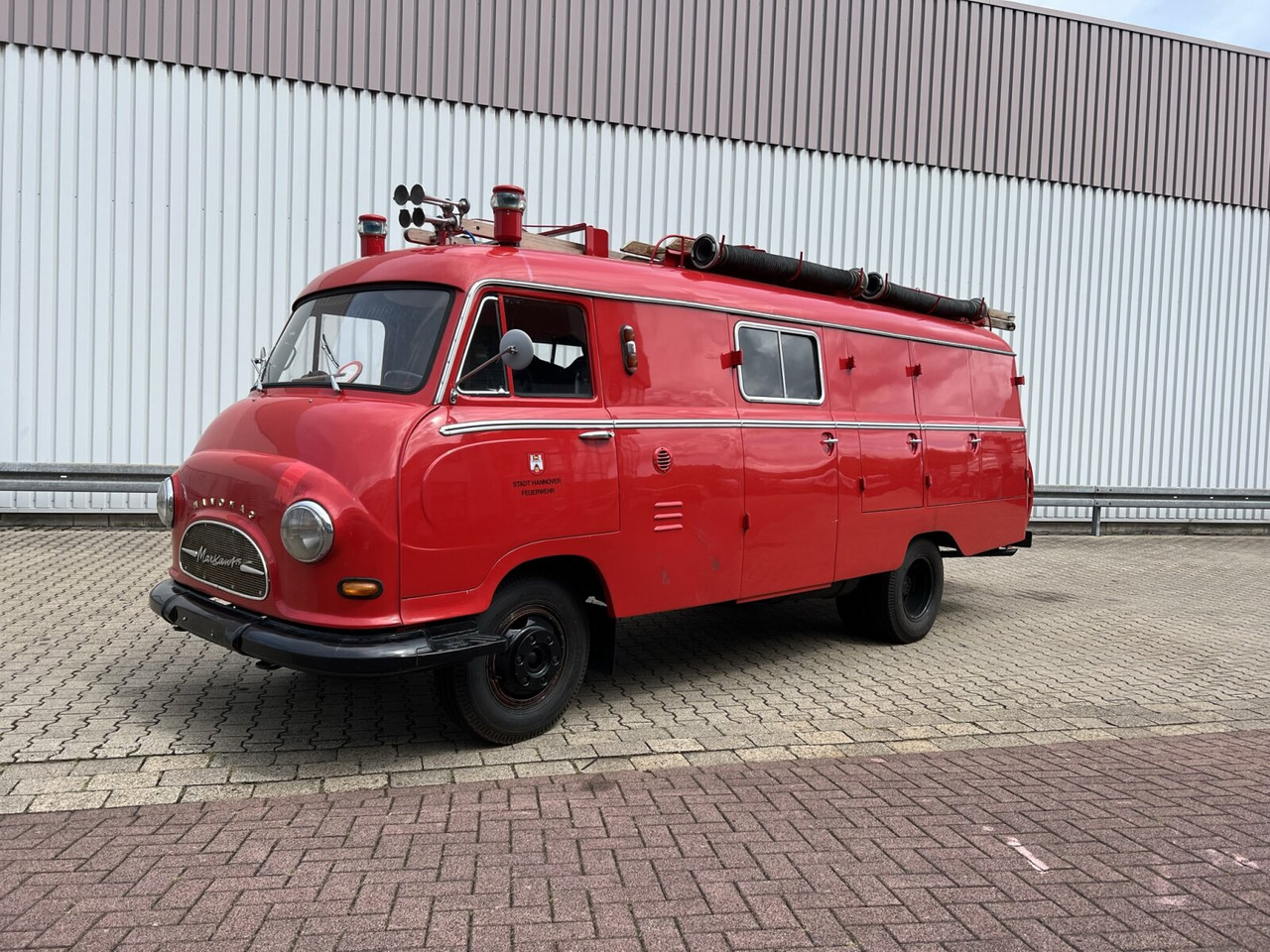 Hanomag LF8 Markant L Diesel - Oldtimer Feuerwehrfahrzeug LF8 Markant L Diesel - Oldtimer Feuerwehrfahrzeug - Camion de pompier: photos 1 Hanomag LF8 Markant L Diesel - Oldtimer Feuerwehrfahrzeug LF8 Markant L Diesel - Oldtimer Feuerwehrfahrzeug - Camion de pompier: photos 1