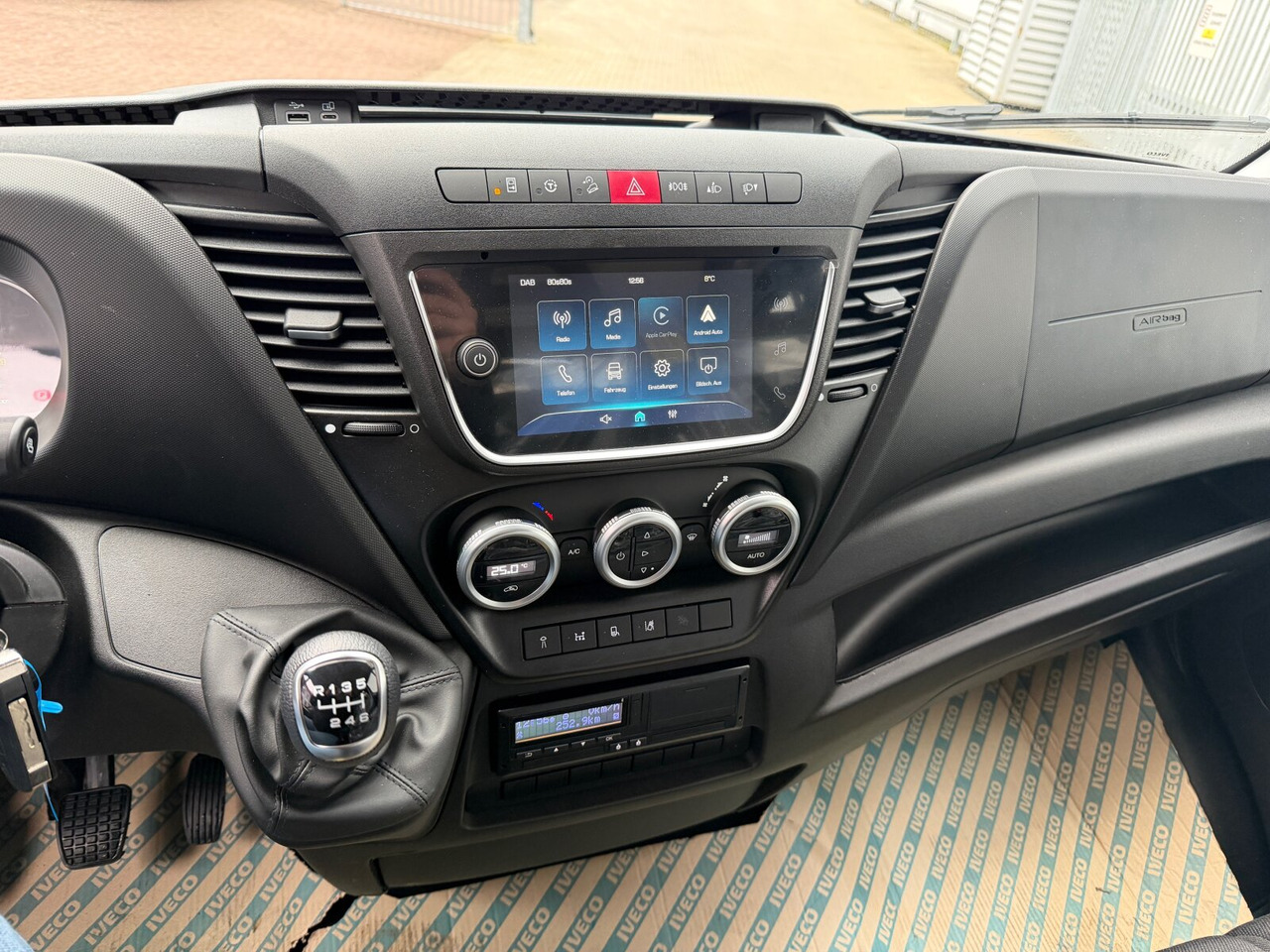 Iveco Daily 72C18H/P DK 4x2 Daily 72C18H/P DK 4x2, Nebenantrieb - Châssis cabine: photos 4 Iveco Daily 72C18H/P DK 4x2 Daily 72C18H/P DK 4x2, Nebenantrieb - Châssis cabine: photos 4