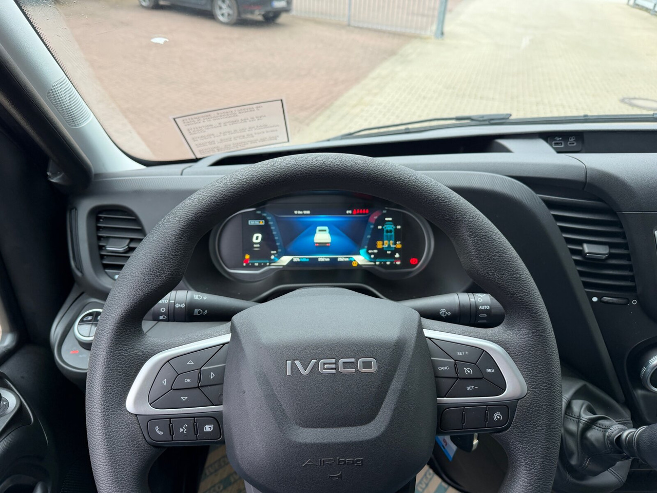Iveco Daily 72C18H/P DK 4x2 Daily 72C18H/P DK 4x2, Nebenantrieb - Châssis cabine: photos 3 Iveco Daily 72C18H/P DK 4x2 Daily 72C18H/P DK 4x2, Nebenantrieb - Châssis cabine: photos 3